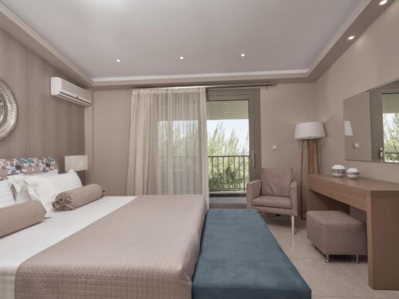 KOUKOUNARIA HOTEL & SUITES фото 2