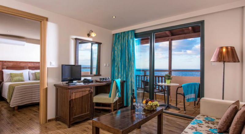 KOUTRAKIS SUITES фото 8