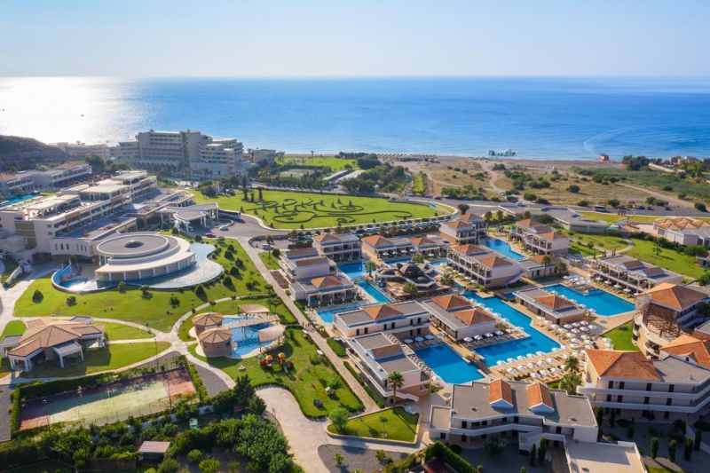 LA MARQUISE LUXURY RESORT COMPLEX