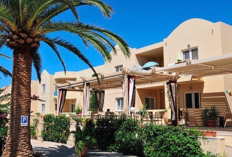 LAMBRINOS SUITES