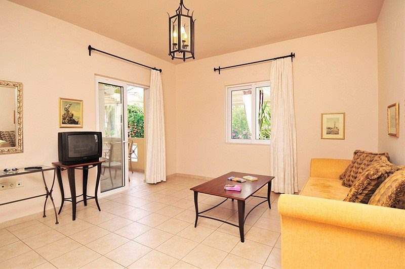 LAMBRINOS SUITES фото 6