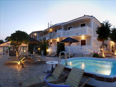 LOUROS BEACH HOTEL & SPA