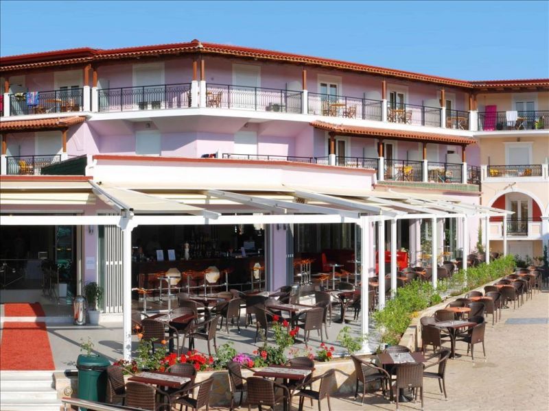 MAJESTIC HOTEL & SPA