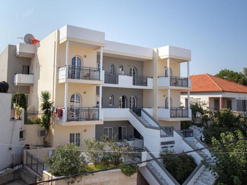 MANIAS HOTEL APARTMENTS
