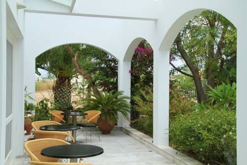 MANTENIA HOTEL