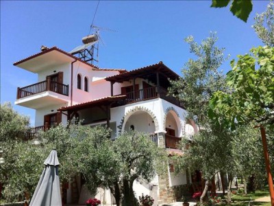 MANTZANAS APARTMENTS