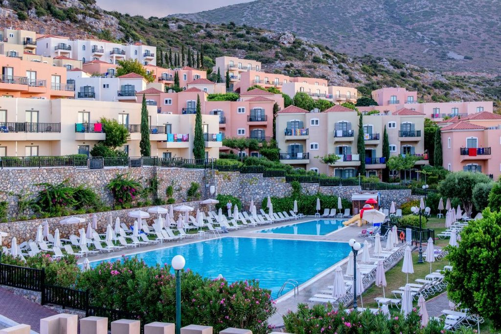 ZEUS HOTELS THE VILLAGE RESORT & WATERPARK