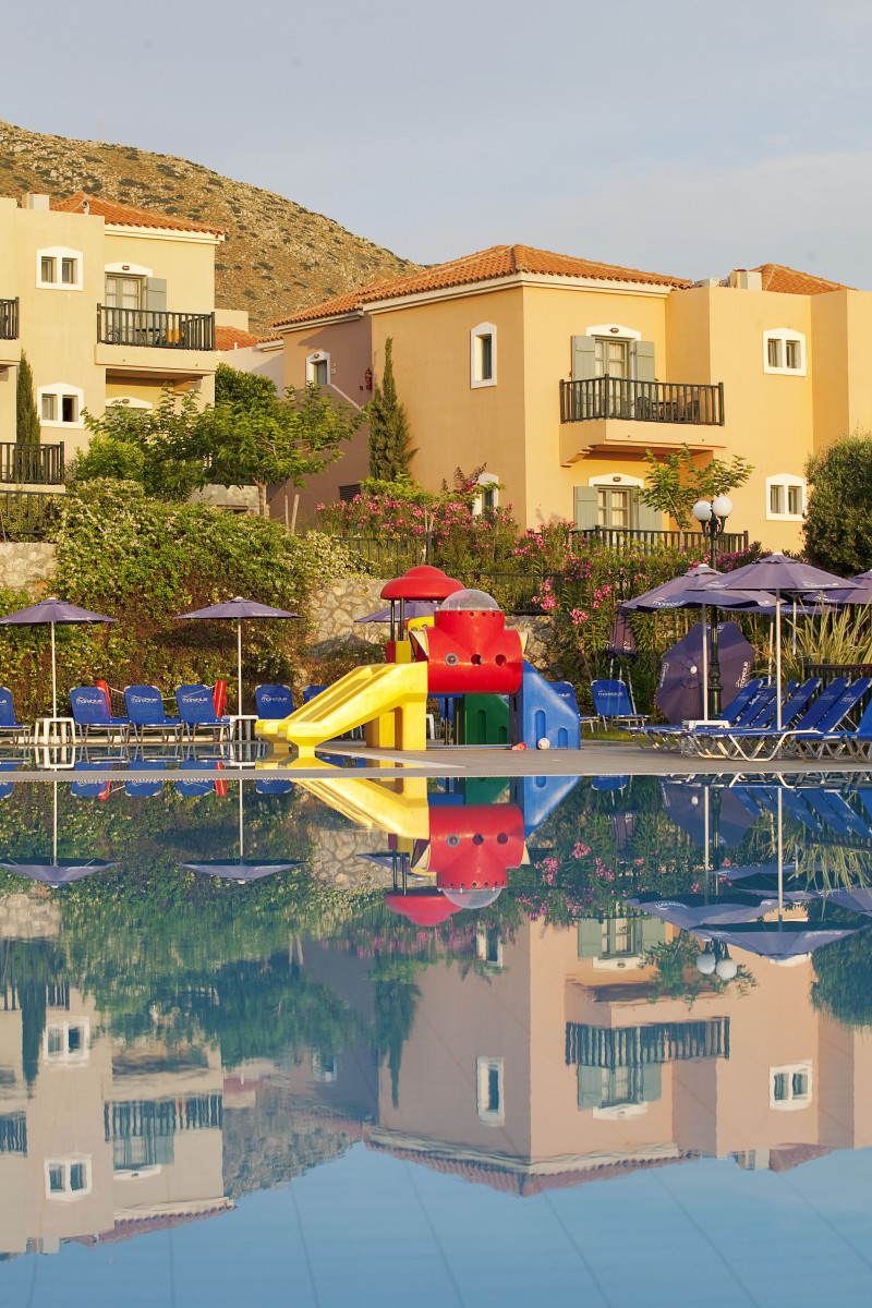 ZEUS HOTELS THE VILLAGE RESORT & WATERPARK фото 6