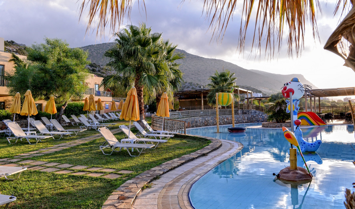 ZEUS HOTELS THE VILLAGE RESORT & WATERPARK фото 7