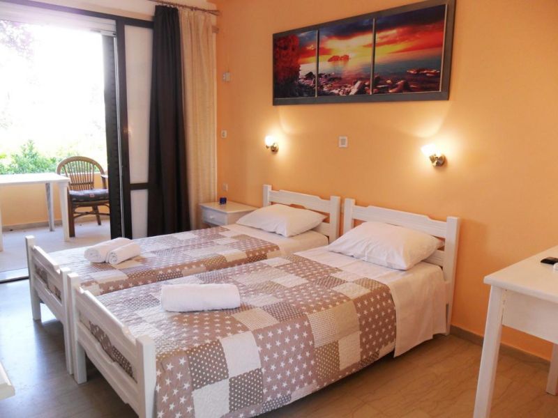 MARILENA APARTMENTS & STUDIOS фото 2