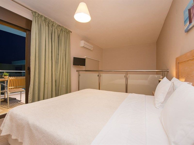 MARYS RESIDENCE SUITES APT фото 8