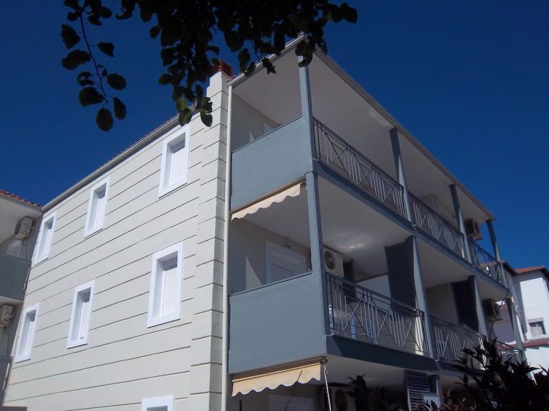 MILOS APARTMENTS AFITOS