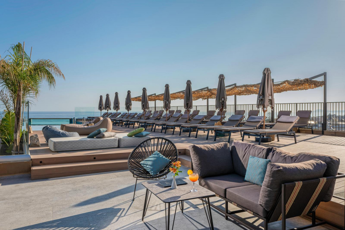MINOS AMBASSADOR ALL SUITES & SPA фото 4