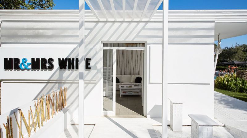 MR & MRS WHITE фото 7