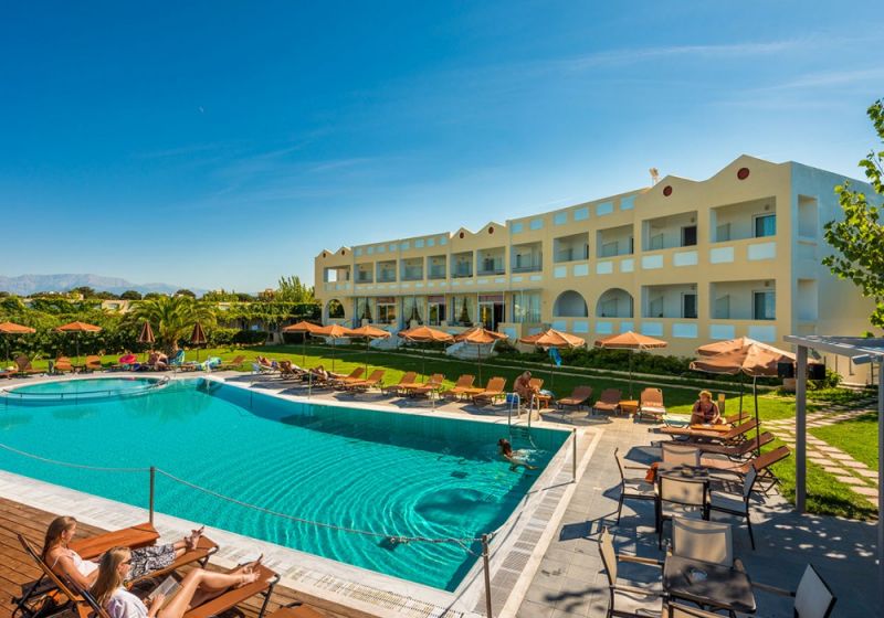 NIFOREIKA BEACH HOTEL & BUNGALOWS