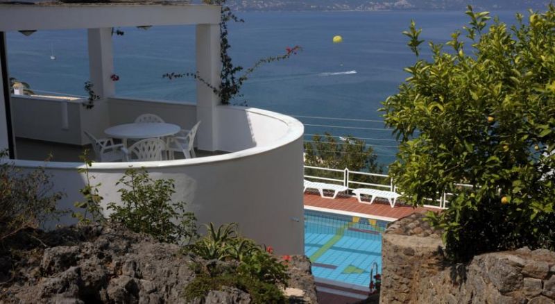 NIKOLAOS HOUSE фото 5