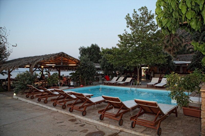NIRIIDES BEACH HOTEL фото 4
