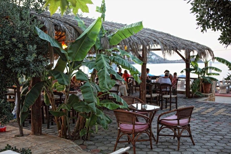 NIRIIDES BEACH HOTEL фото 7