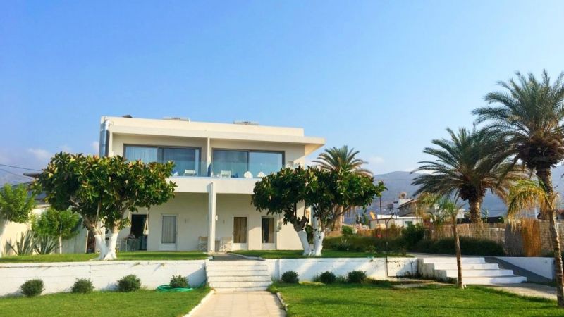 NISOS BEACH APT