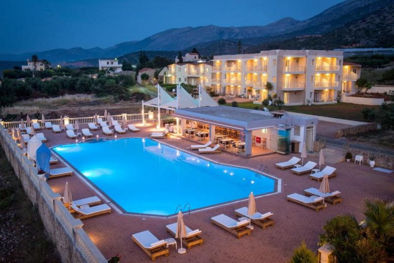 NOTOS HEIGHTS HOTEL & SUITES