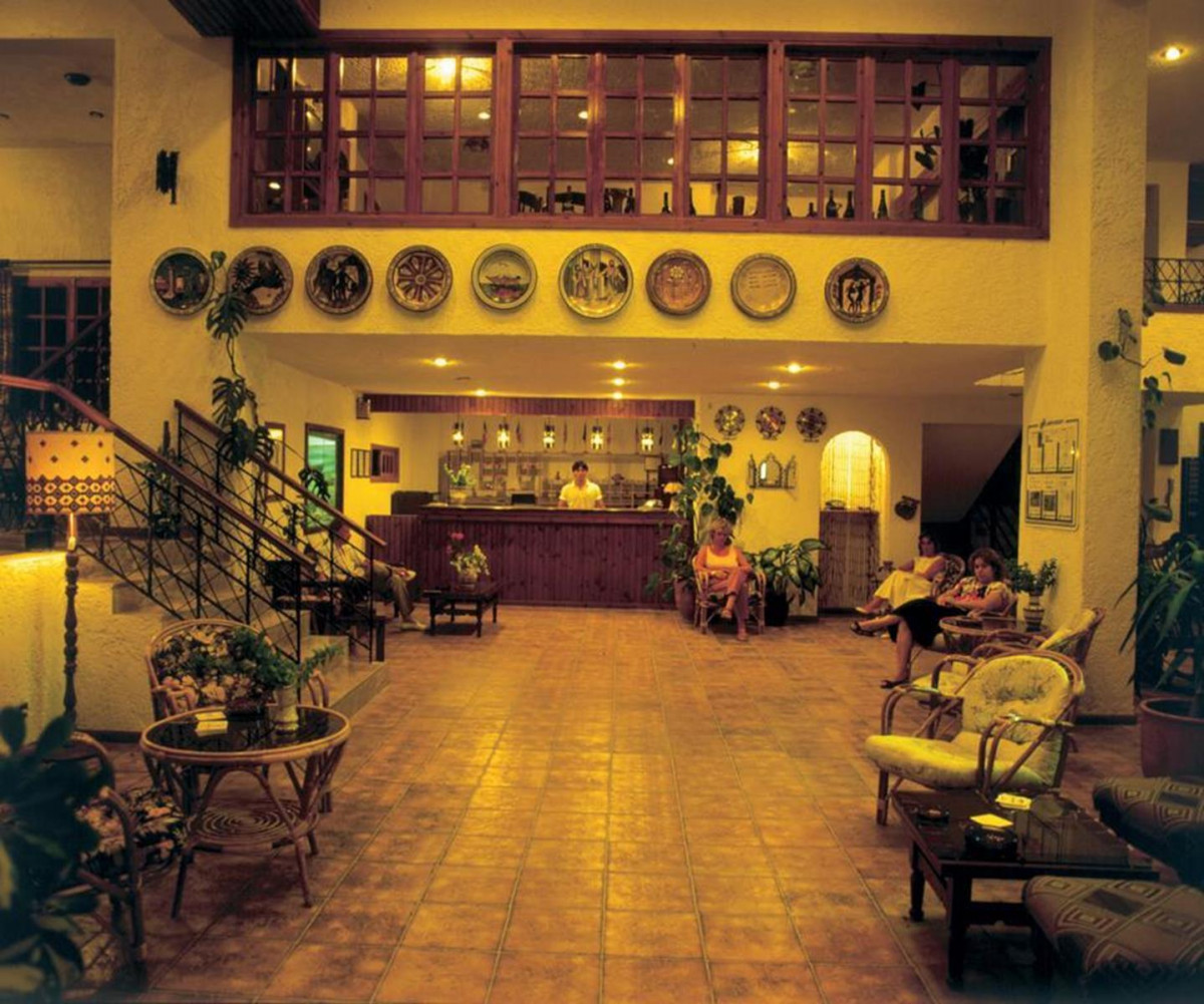 OASIS HOTEL BUNGALOWS фото 2