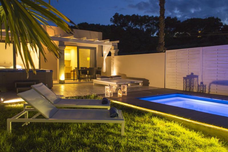 PALMS & SPAS VILLAS 