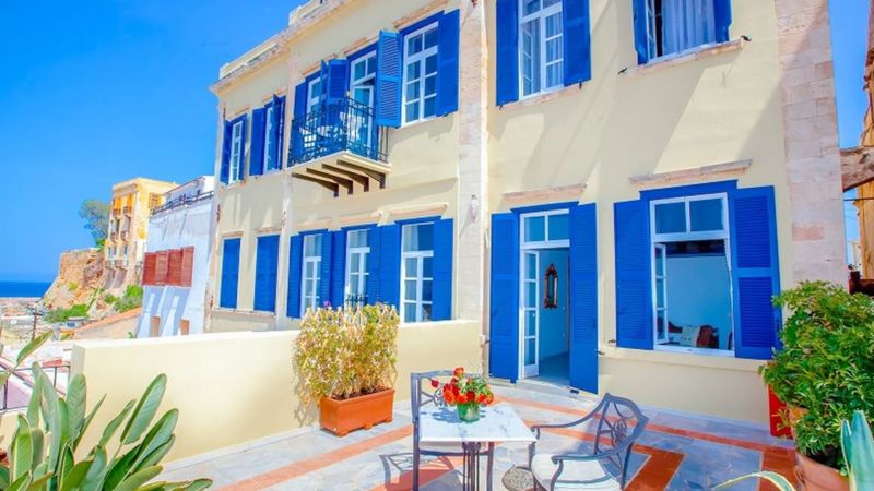 PANDORA SUITES