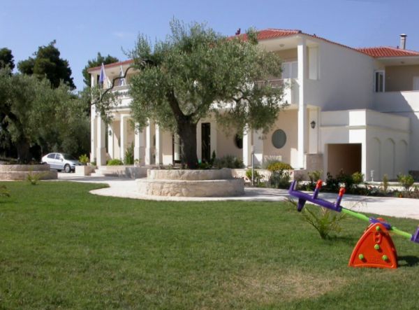 PARADISE HOTEL KRIOPIGI