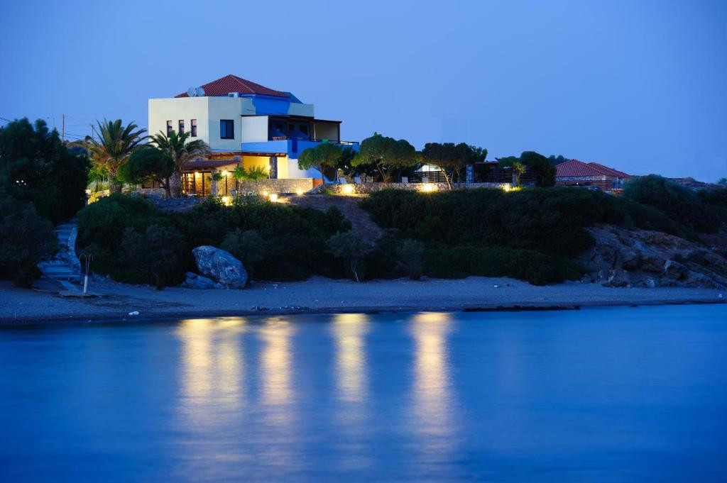PARAKTIO BEACH APARTMENTS фото 4
