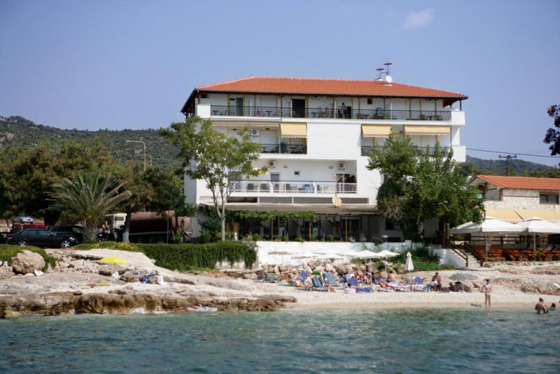 PEFKARI BEACH STUDIOS