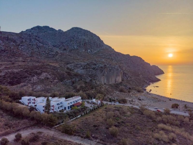 PLAKIAS BAY фото 3