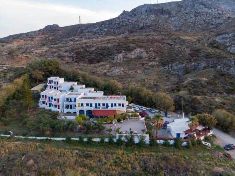 PLAKIAS BAY