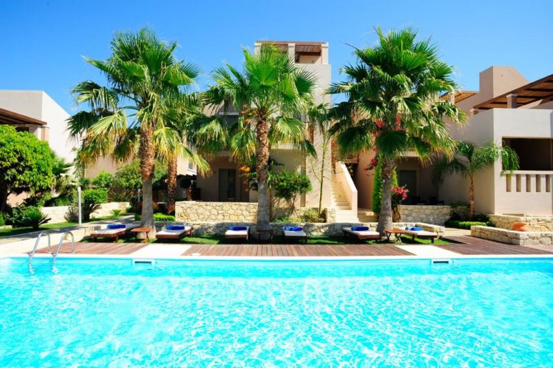 PLAKIAS RESORTS