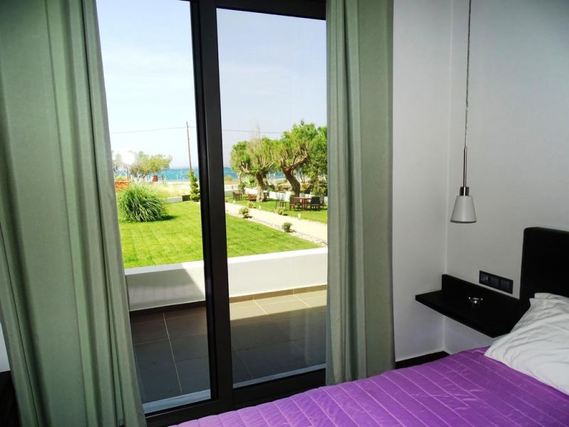 PLAKIAS SUITES фото 6