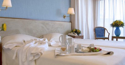 PLAZA VOULIAGMENI STRAND HOTEL
