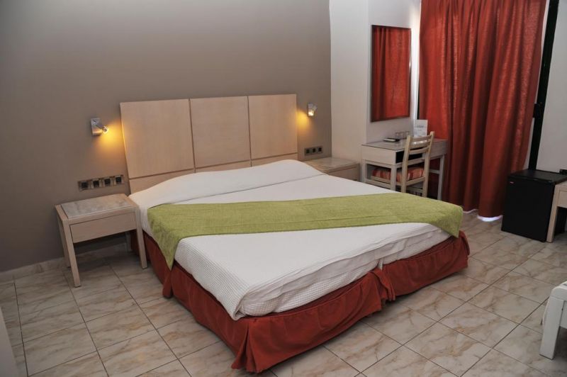PLAZA HOTEL LOUTRAKI фото 4