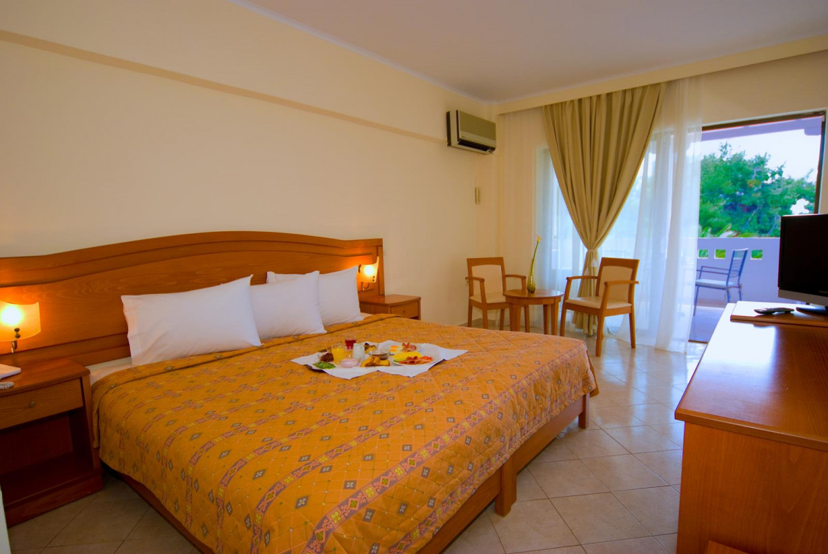 PORFI BEACH HOTEL фото 6