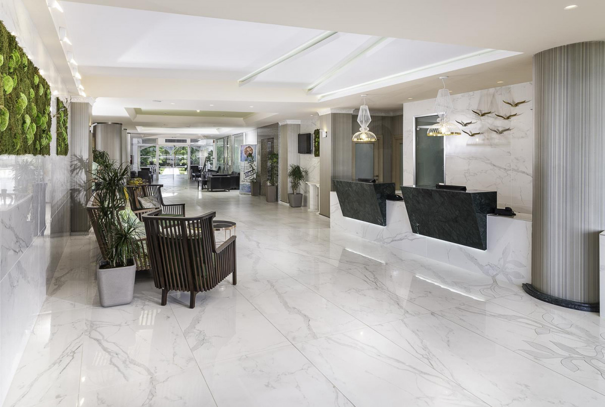 PORTES BEACH HOTEL фото 2