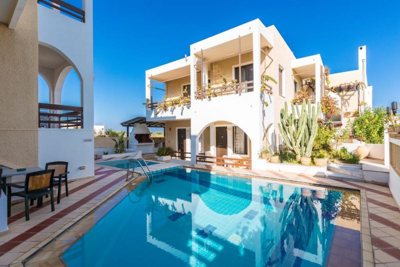 ROSEBAY APARTMENTS