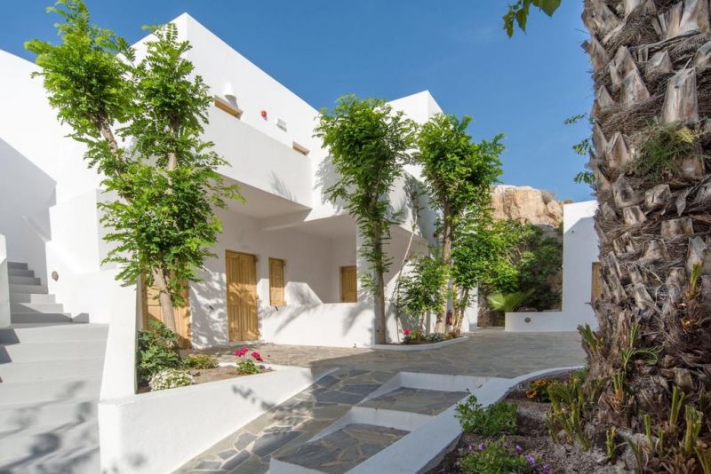 SANTORINI CRYSTAL BLUE SUITES