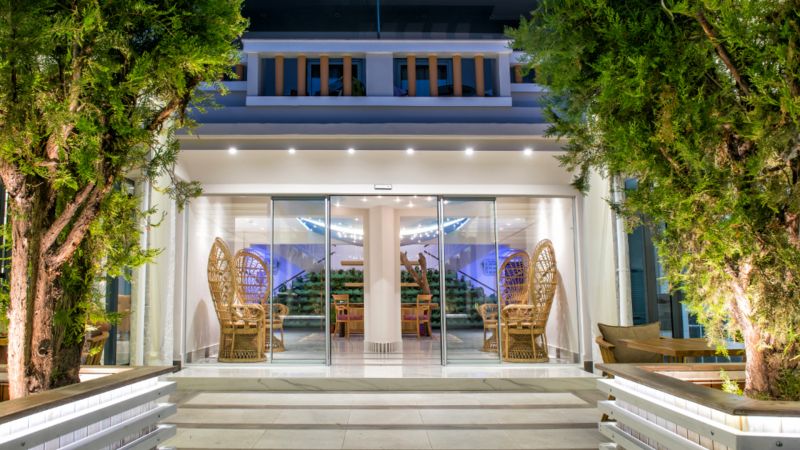 SENSES BLUE BOUTIQUE (ЕХ. APOLLO APARTMENTS)