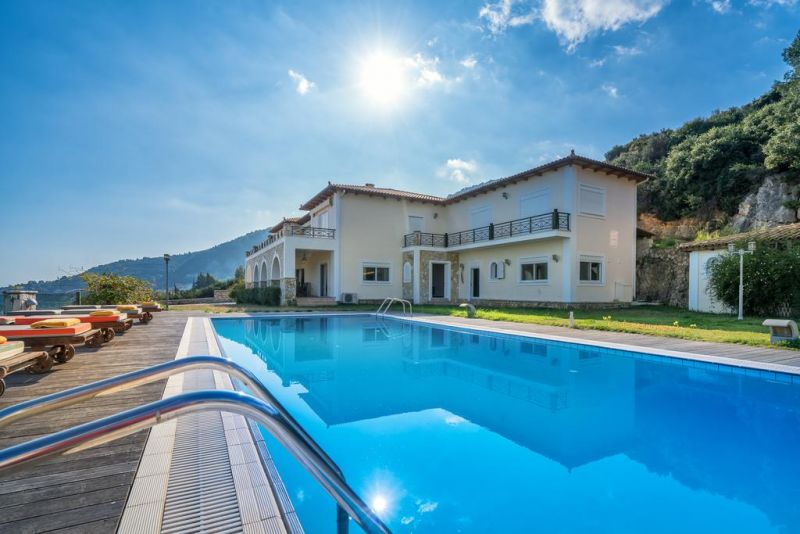 SERENUS LUXURY VILLA
