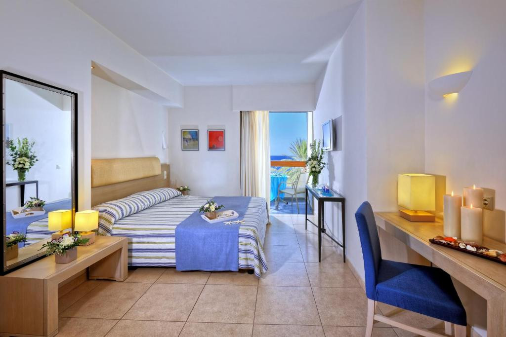 SITIA BEACH CITY RESORT & SPA фото 2