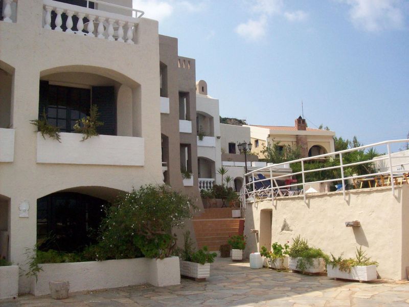 STALIS BAY STUDIOS & APARTMENTS