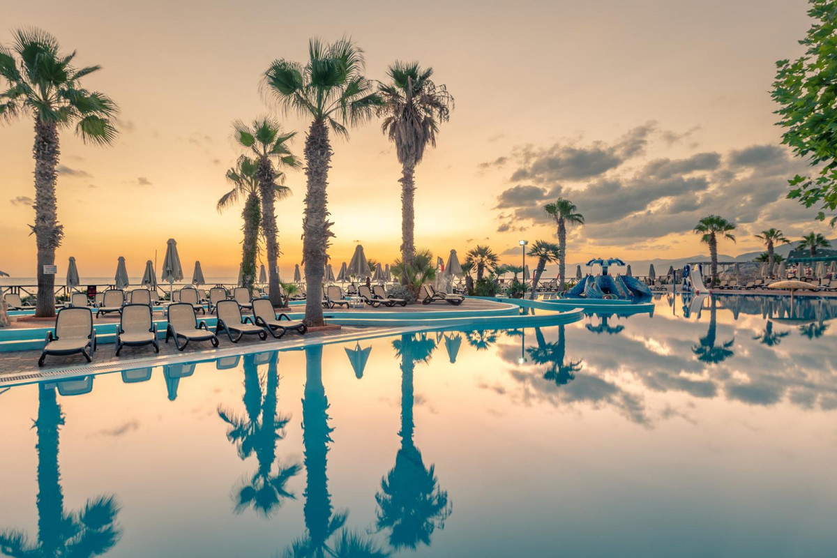 STAR BEACH VILLAGE & WATER PARK