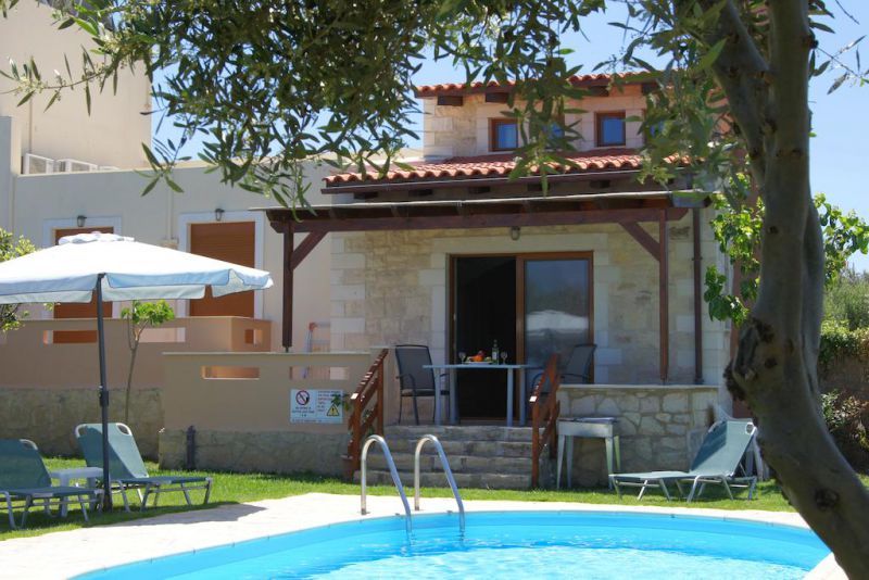 STAVROMENOS VILLAS