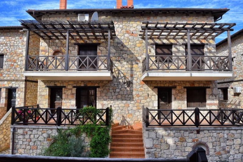 SUNSTONE VILLAS