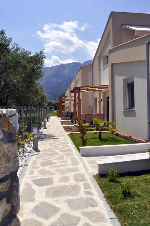 THALASSA APARTMENTS