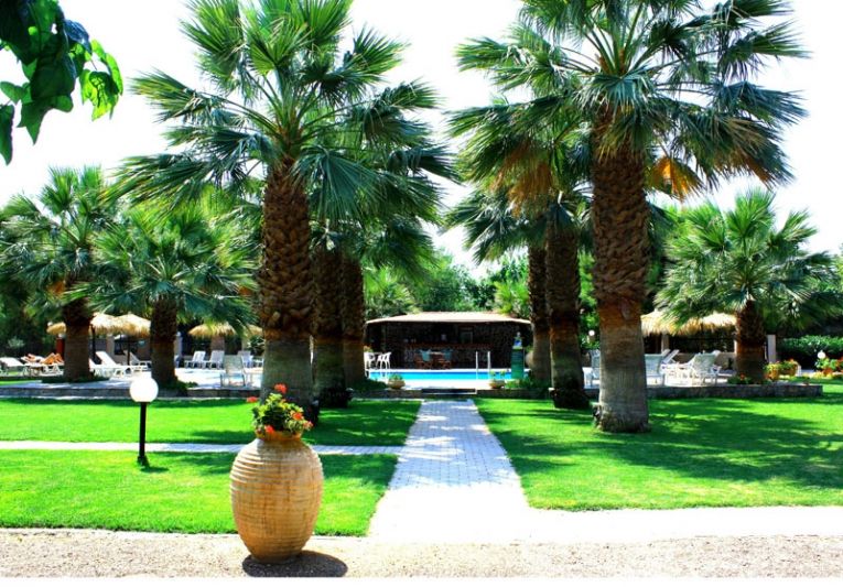 THE MARONIC VILLAS