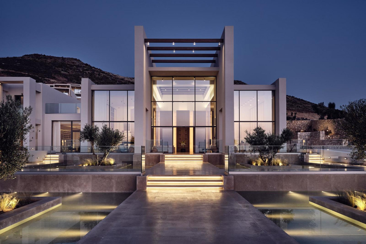 THE ROYAL SENSES RESORT CURIO COLLECTION BY HILTON фото 2